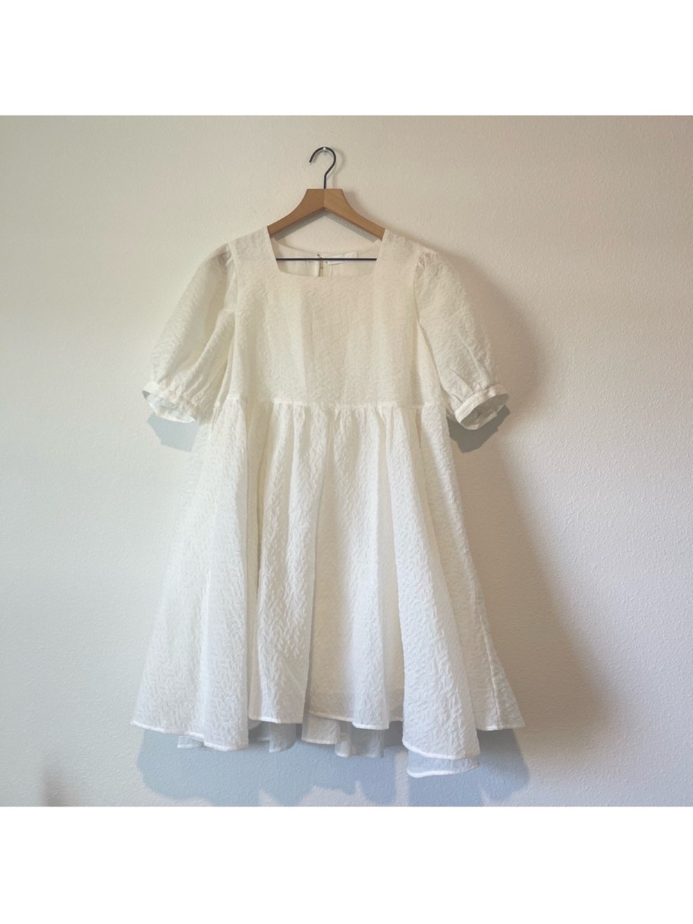 Merlette Eemnes- White Puff Sleeve Babydoll Dress - Picture 12 of 12